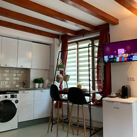 The-point Lovely In Center Of * Βουκουρέστι