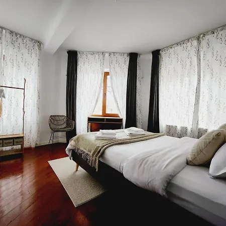 The-point Lovely In Center Of * Βουκουρέστι