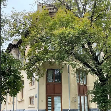Apartment The-point Lovely In Center Of Bucharest