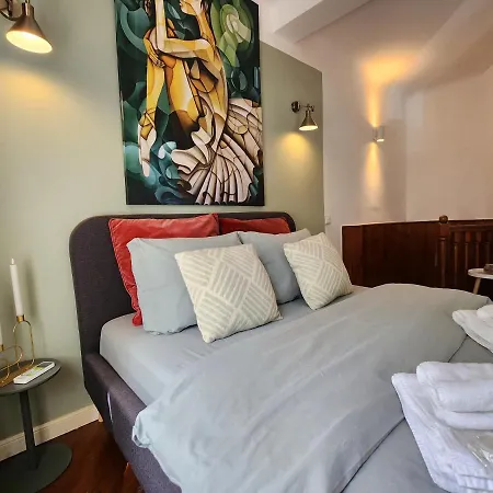 Apartament The-point Lovely In Center Of